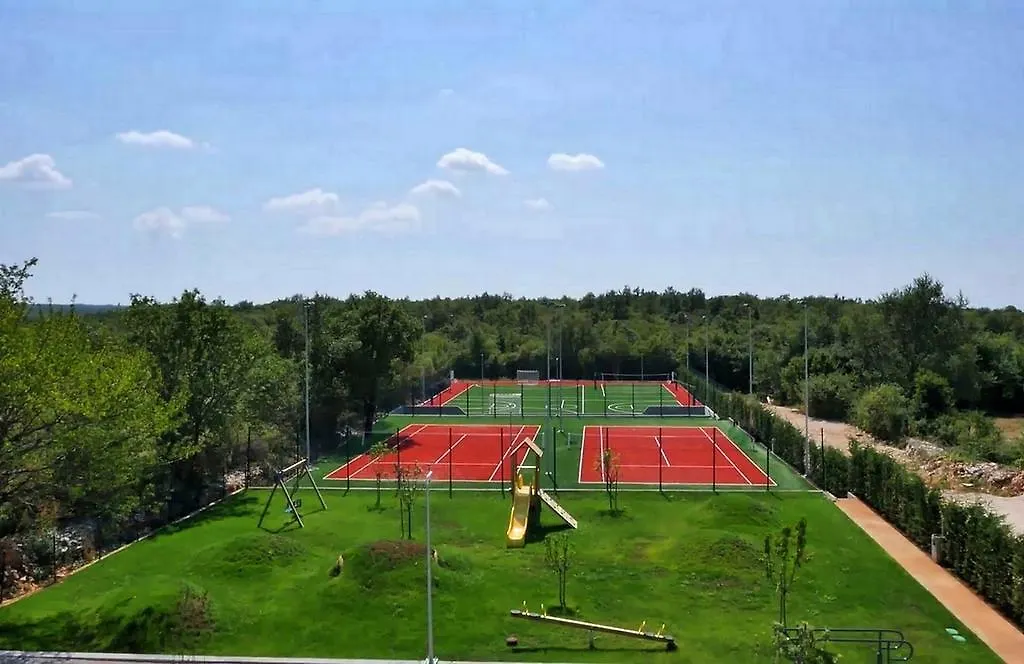 Ladici Villa Nevia 0*,  קרואטיה